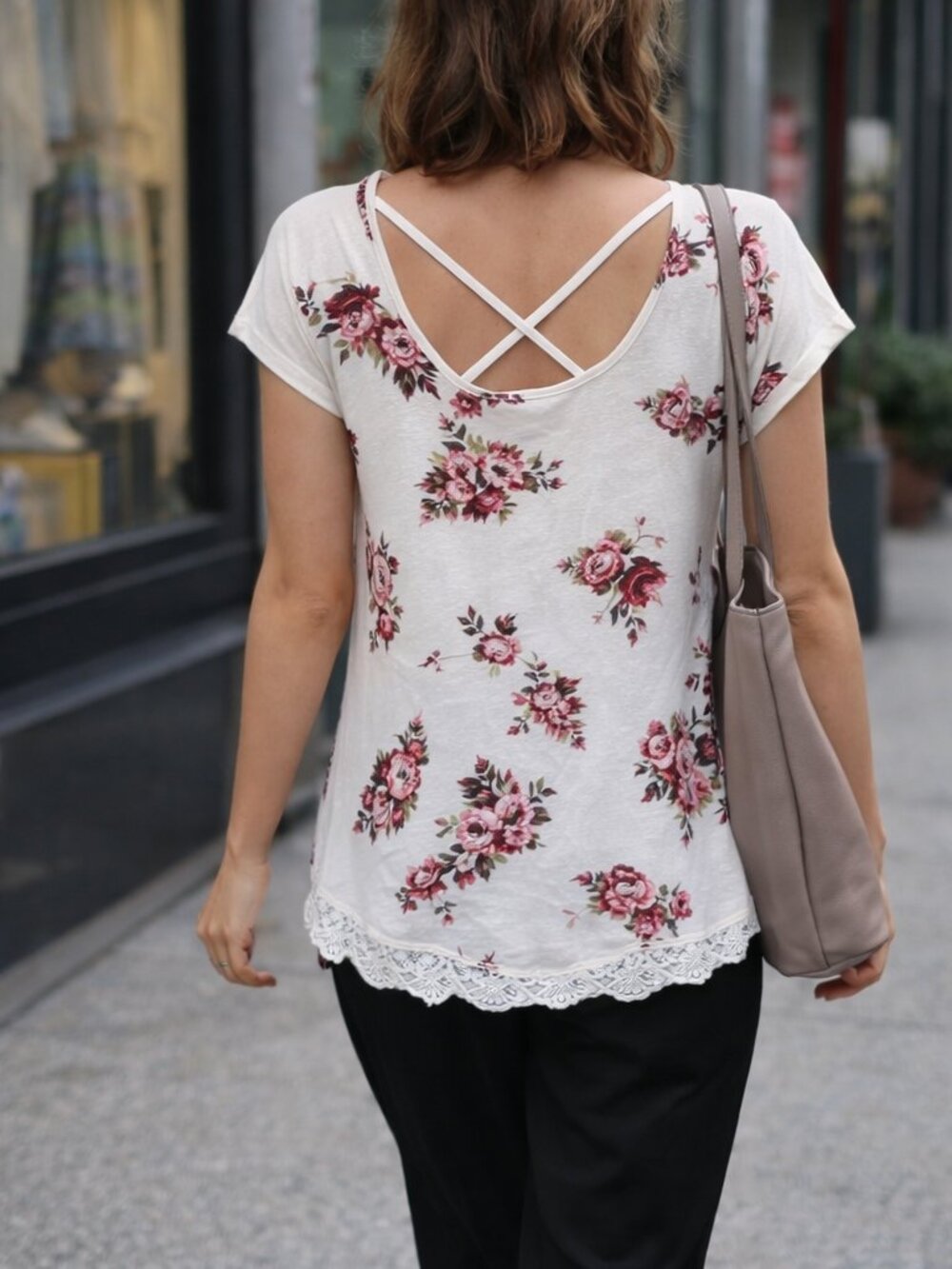 Jolt Floral Short Sleeve Top Peek A Boo Back M